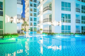 Pattaya center luxurious garden apartment 1